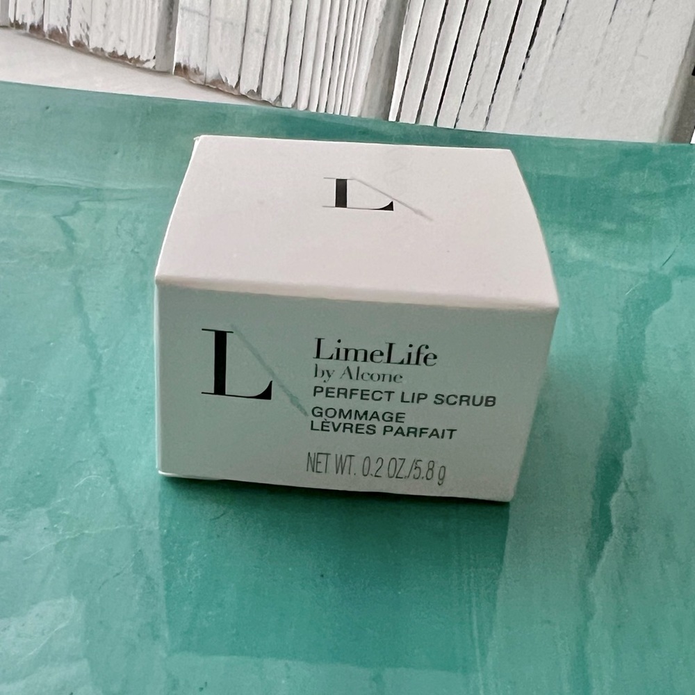 🔥NEW🔥LimeLife by Alcone Perfect Lip Scrub
